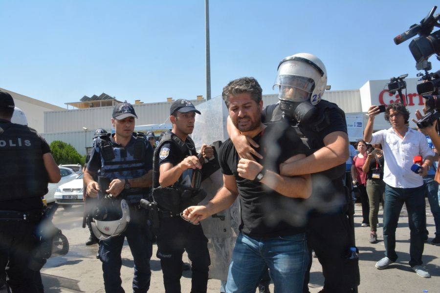 Diyarbakır'da eğitim emekçilerine polis saldırısı