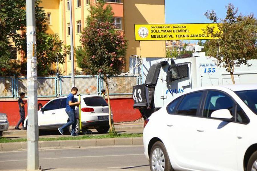 11 öğretmen serbest bırakıldı, 1 öğretmen tutuklandı