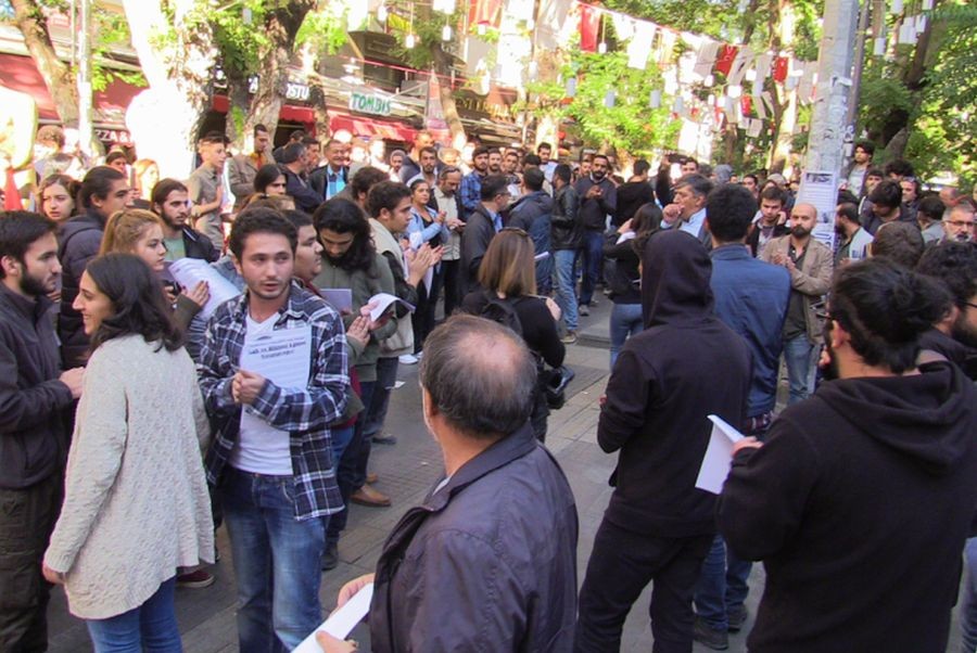 Gözaltıları protesto için laiklik bildirisi dağıtıldı