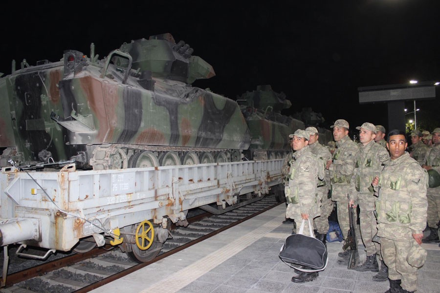 Çankırı’dan sınıra asker ve zırhlı araç sevkiyatı