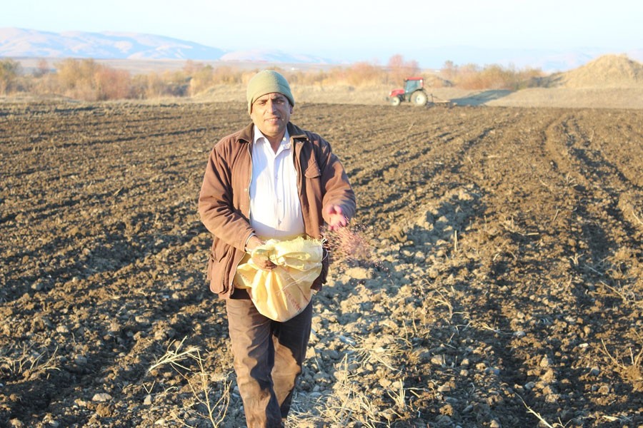 Bölge’de çiftçinin umudu toprakta