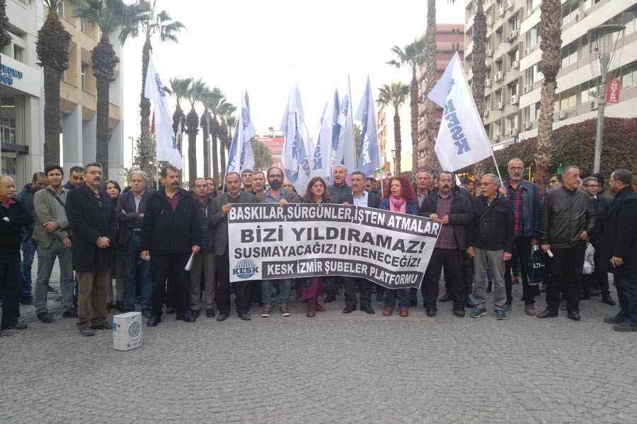 KESK İzmir Şubeler Plarformu ihraçları protesto etti