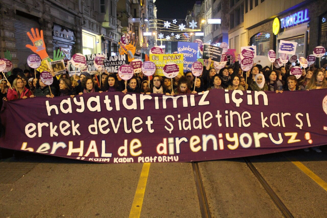 Kadınlar İstanbul’dan ses verdi: #herHALdedireniyoruz