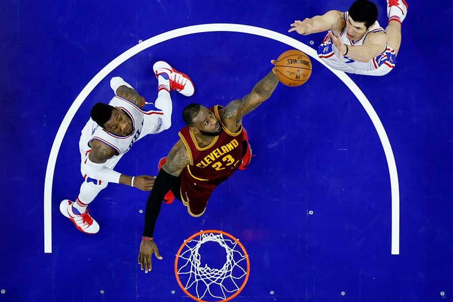 Cavs’i James ve Irving taşıdı