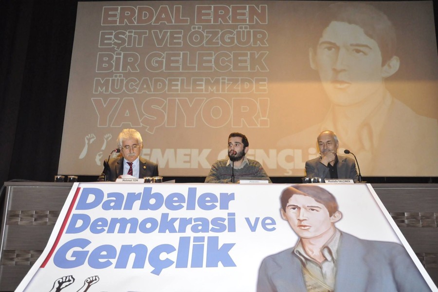 Eskişehir'de darbeler ve demokrasi konuşuldu