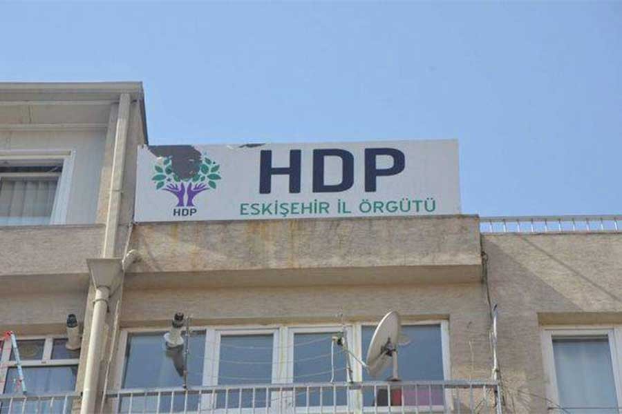 Eskişehir’de 2 HDP’liye önce saldırı, sonra gözaltı