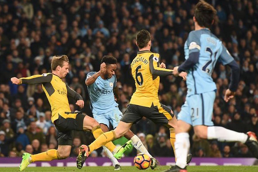 Manchester City, Arsenal'i 2-1 yendi