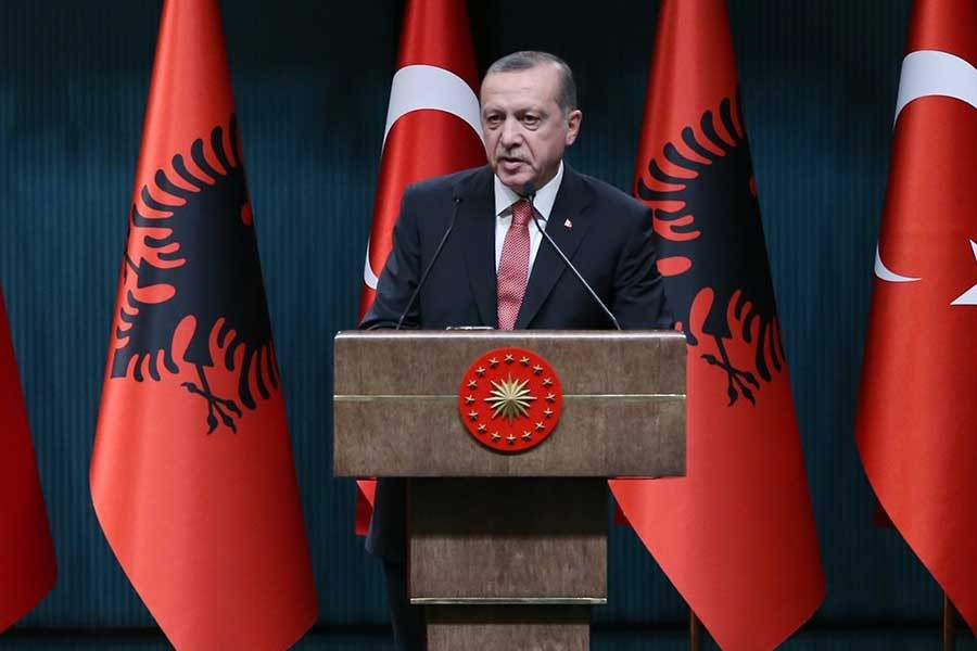 Erdoğan: Büyükelçinin suikastçısı FETÖ'ye mensup