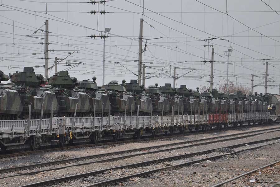 ABD, Polonya'ya tank ve zırhlı araçlar gönderiyor