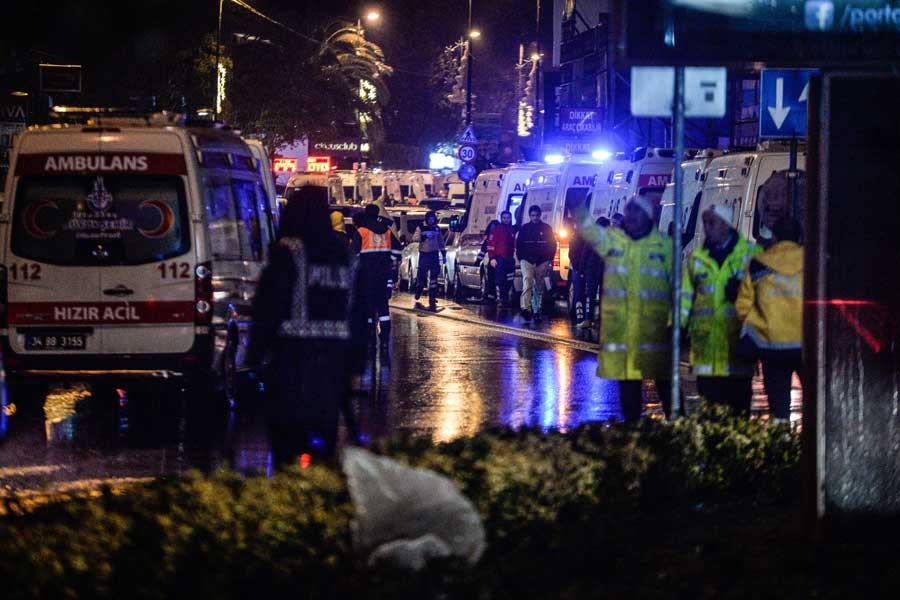 Katliamın ardından kapatılan cadde trafiğe açıldı