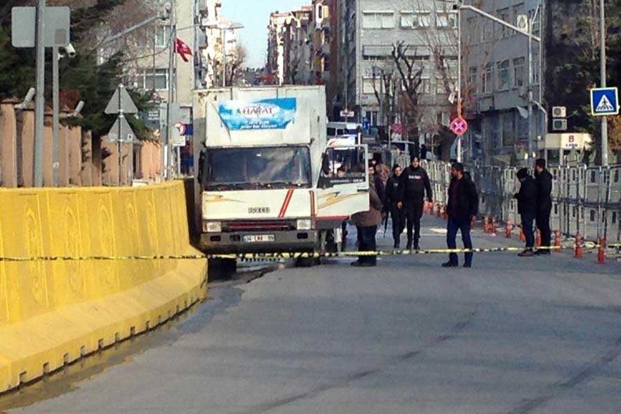 İstanbul Emniyet Müdürlüğünde silah sesleri