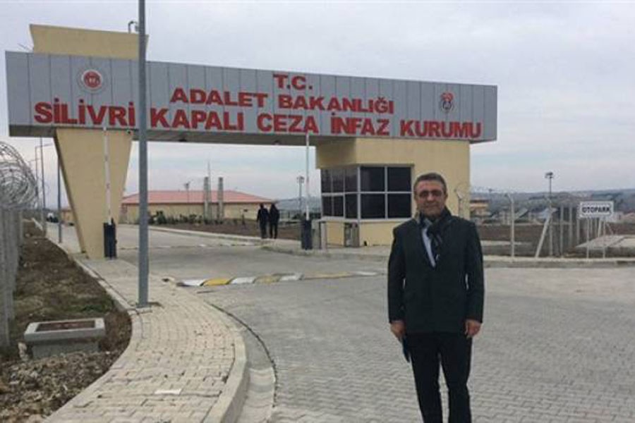 CHP’li Tanrıkulu Silivri’deki gazetecileri ziyaret etti