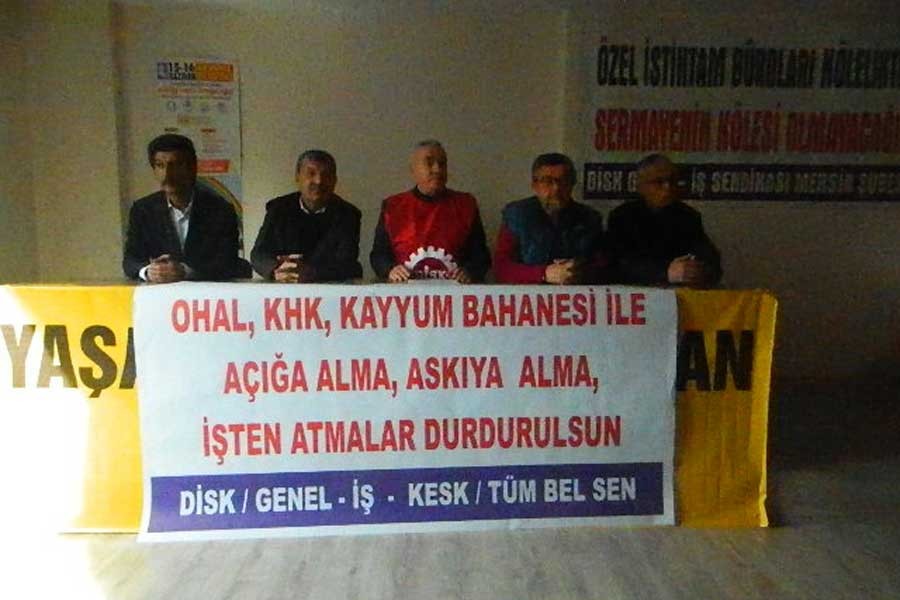 Mersin'de işten atmalar protesto edildi