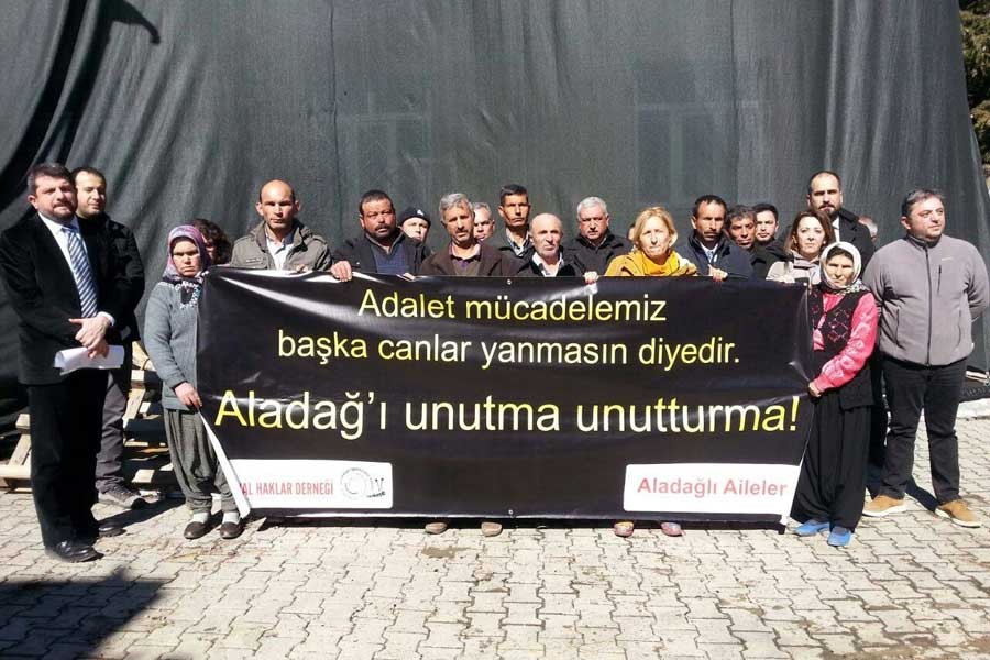 Aladağ'da aileler yangının yaşandığı yerde anma yaptı