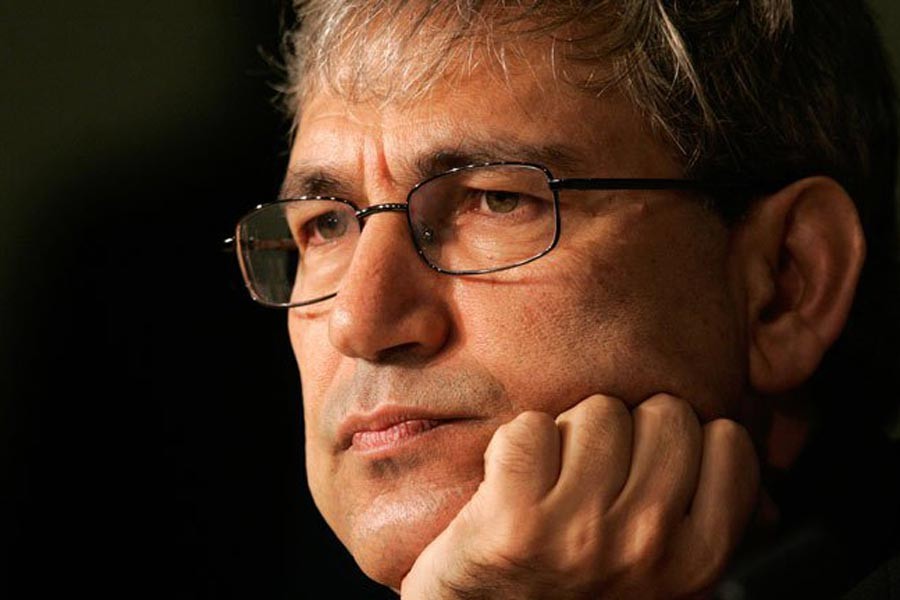 Orhan Pamuk Hürriyet’in sansürünü doğruladı