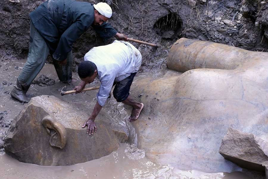 Mısır’da 2. Ramses’e ait dev heykel bulundu