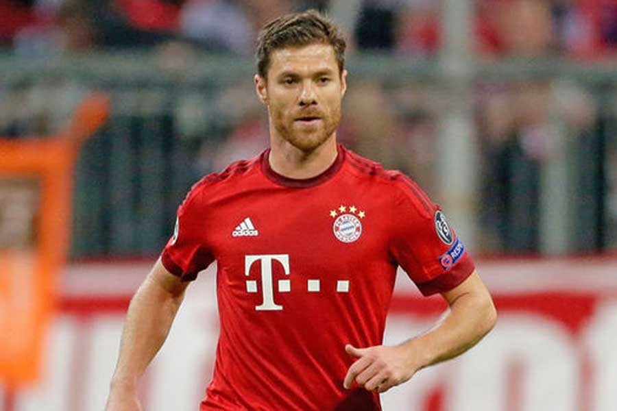 Xabi Alonso sahalara veda ediyor