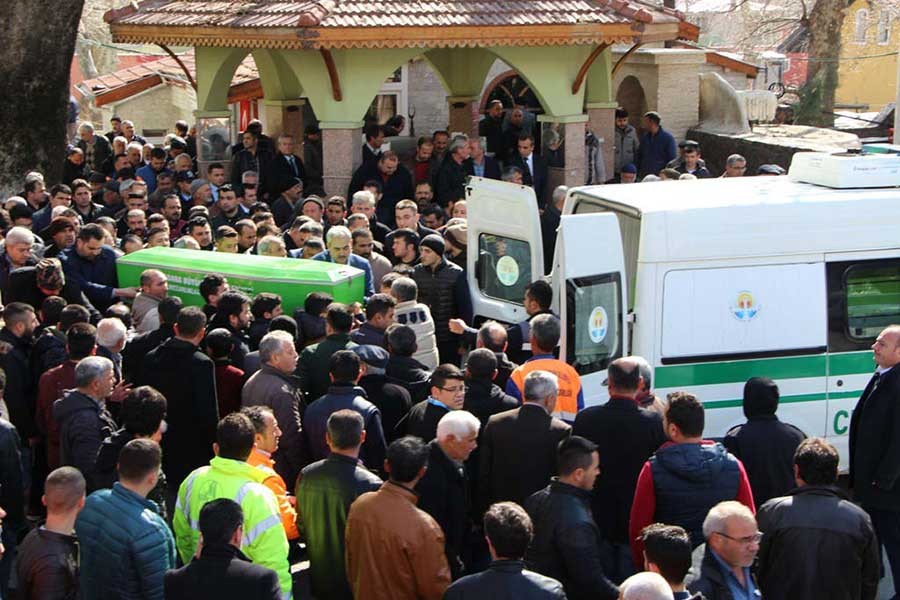 Demiryolu işçileri gözyaşlarıyla uğurlandı