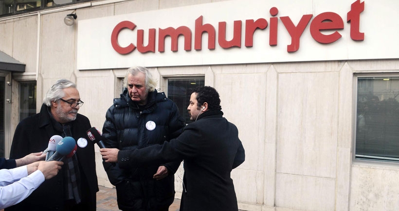 Cumhuriyet Gazetesi'ne sanatçı desteği