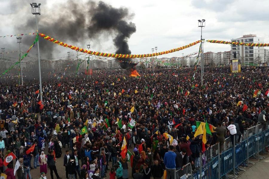 Diyarbakır’da hayırlı Newroz