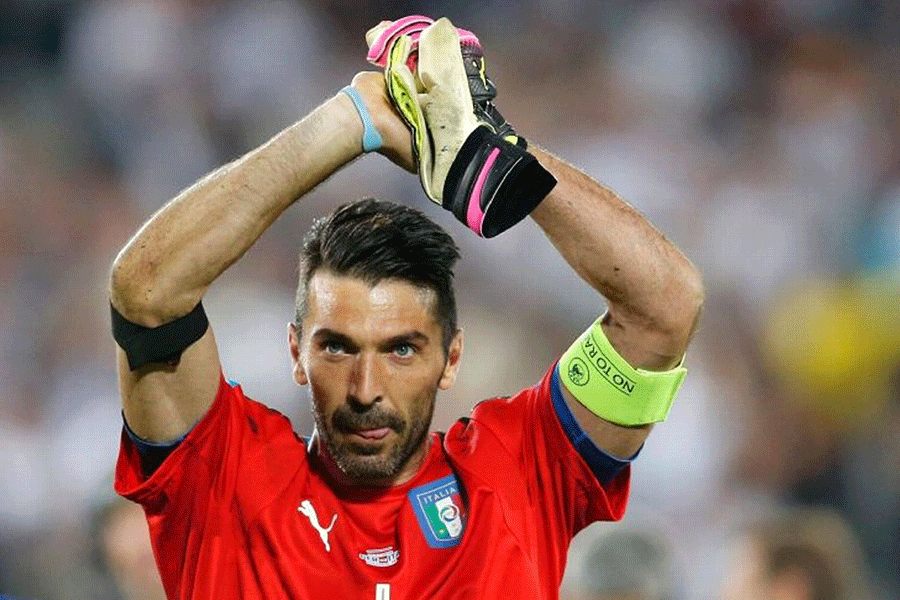 Kaleci Buffon'dan 'emeklilik' açıklaması