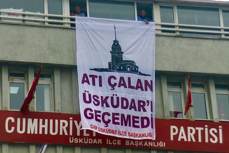 CHP Üsküdar gençlik kollarından CHP yönetimine tepki