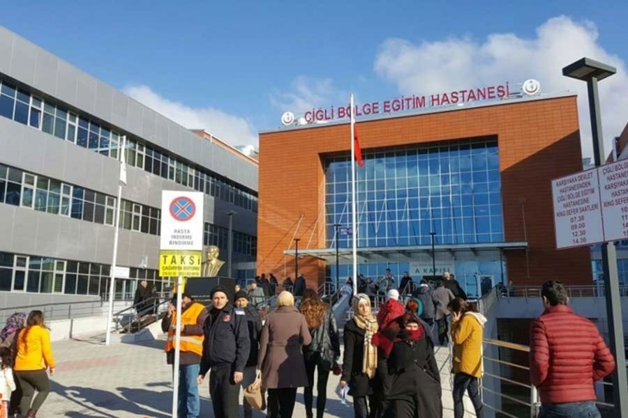 'Bebek dostu' hastane süt iznini gasbediyor!