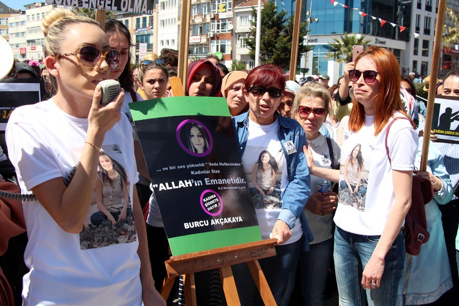 Ereğli'de Burcu Okumuş'un öldürülmesi protesto edildi