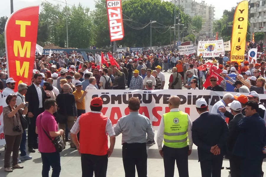 Antalya’da hem coşkulu hem ortak 1 Mayıs