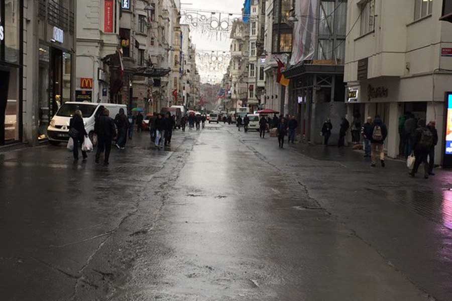 İstiklâl Caddesi'nde betonlaşmanın yeni adı ‘yenileme’