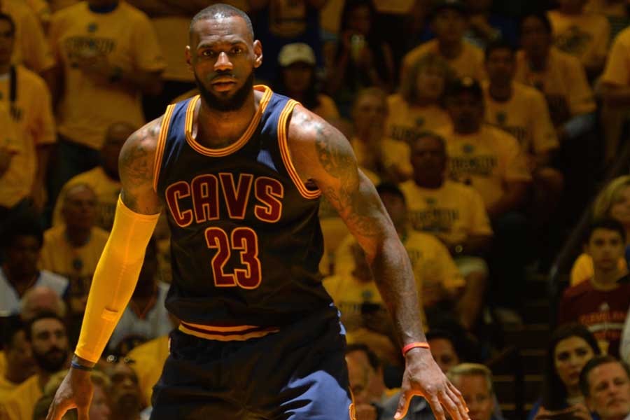 LeBron James, 50 bin dakikayı devirmeye hazırlanıyor