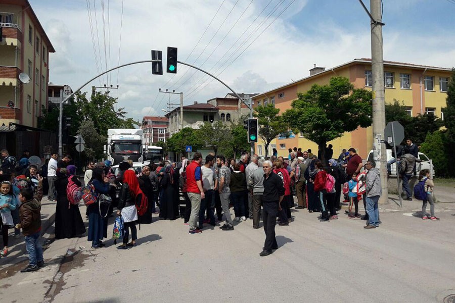 Körfez'de hafriyat kamyonu tepkisi