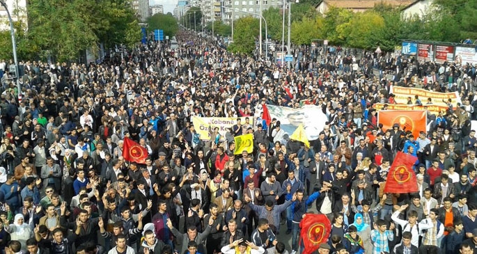 Diyarbakır'da on binler Kobanê için yürüdü