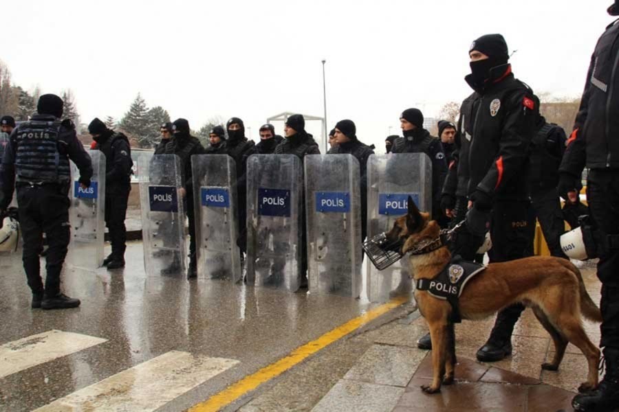 Antep'te açık alan etkinlik yasağı 1 ay daha uzatıldı