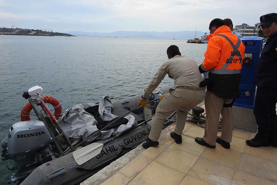 Çeşme'de denizde bir mültecinin cesedi bulundu