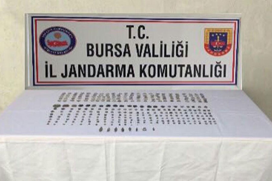 Yolcu otobüsünde 322 parça tarihi eser bulundu