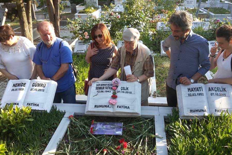 Sennur Sezer 74'üncü doğum gününde mezarı başında anıldı