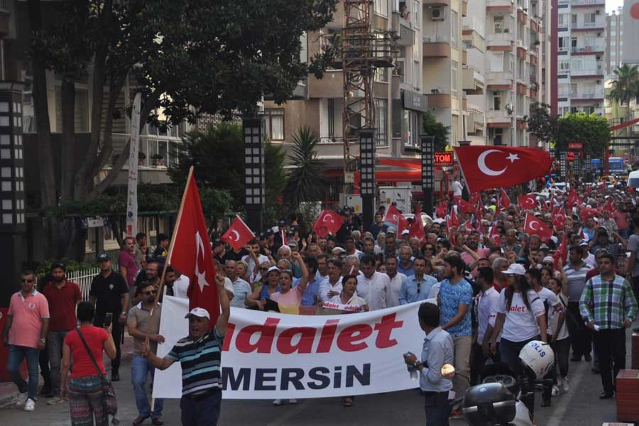 Mersin'de Adalet Yürüyüşü