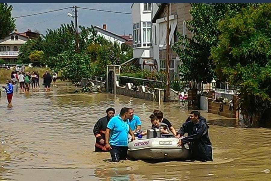 Emek Partisi: Suç yağmurun değil AKP belediyeciliğinindir!