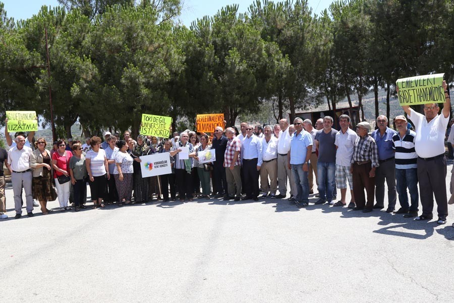 Uzundere halkı: Evlerimizi TOKİ’ye değil bize satın