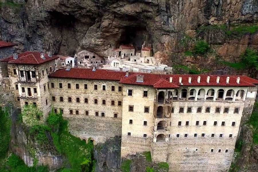 Sümela Manastırı kapalı, yatırımlar sadece Arap turistlere