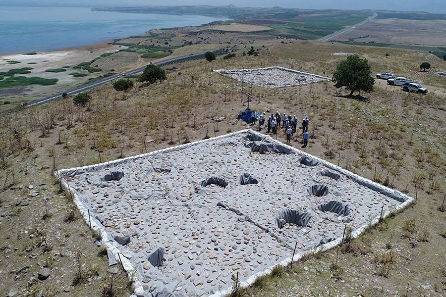 Manisa'da 3 bin 500 yıllık tahıl ambarları bulundu