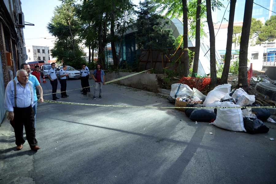 Bayrampaşa’da çuvalın içinde erkek cesedi bulundu