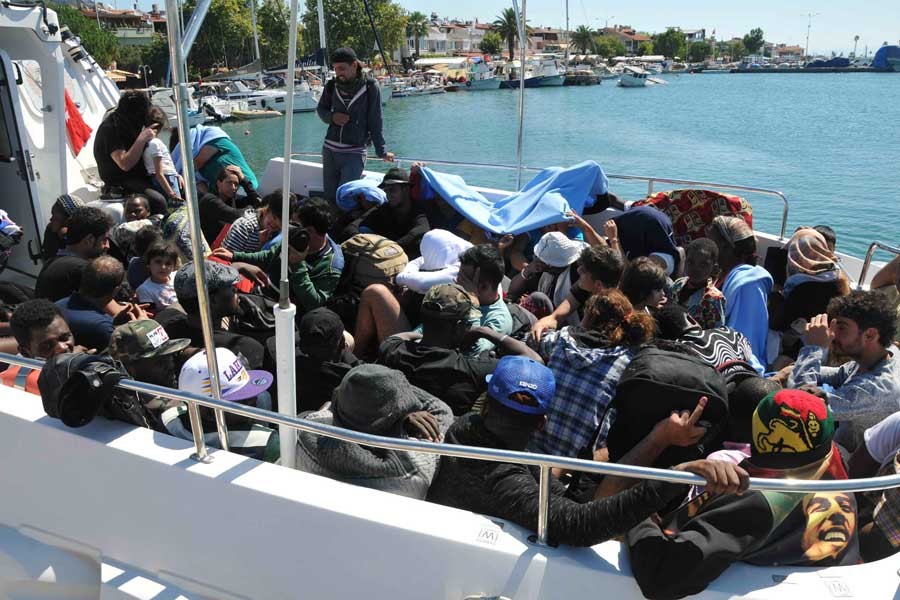 Çanakkale'de 60 mültecinin geçişi engellendi