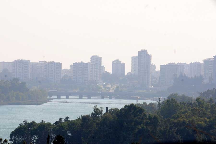 Adana, anız dumanı altında kaldı