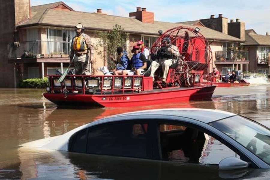 Houston’da selden etkilenen bir kimyasal tesiste patlama