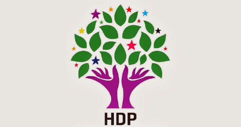 HDP Menderes ilçe binasına taslı ve sopalı saldırı