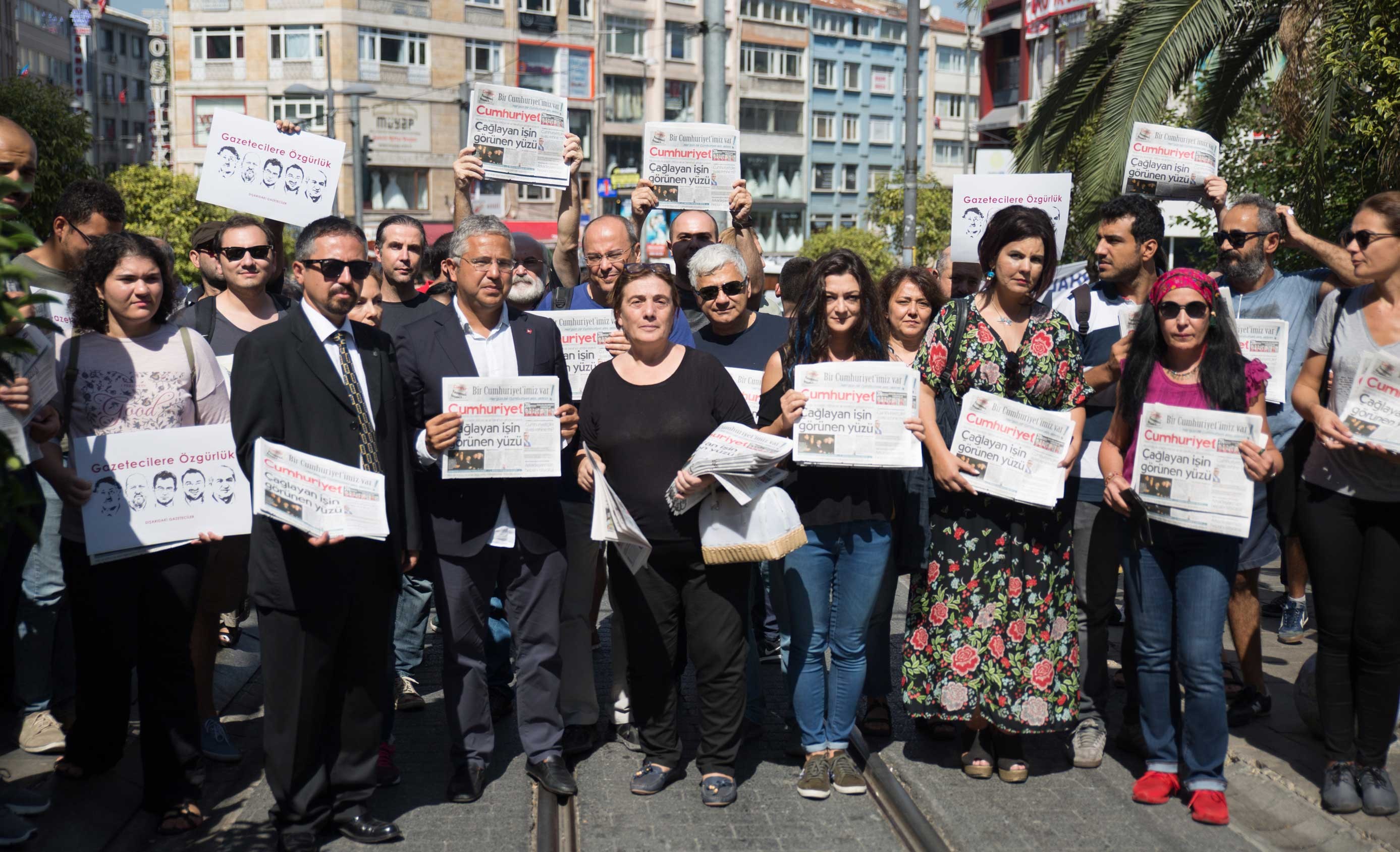 Hepsini istiyoruz: Hakikati tutuklayamazsınız