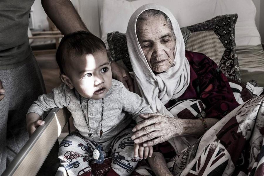 106 yaşındaki Bibikhal’a oturma izni verildi