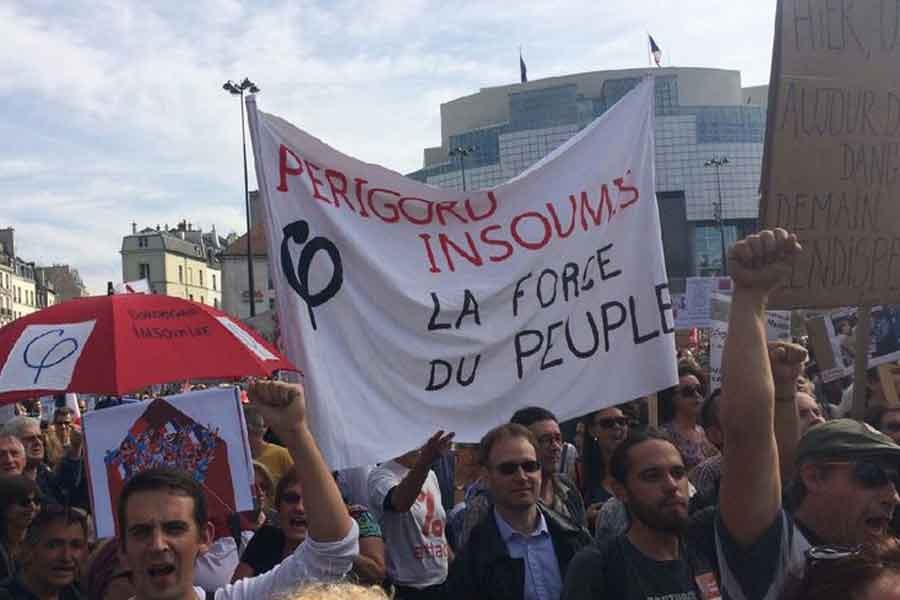 Fransa'da işçi düşmanı yasaya karşı büyük protesto